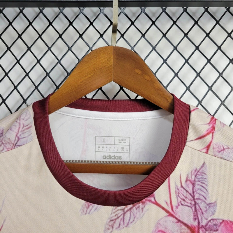 23-24 Japon édition spéciale fleur rose