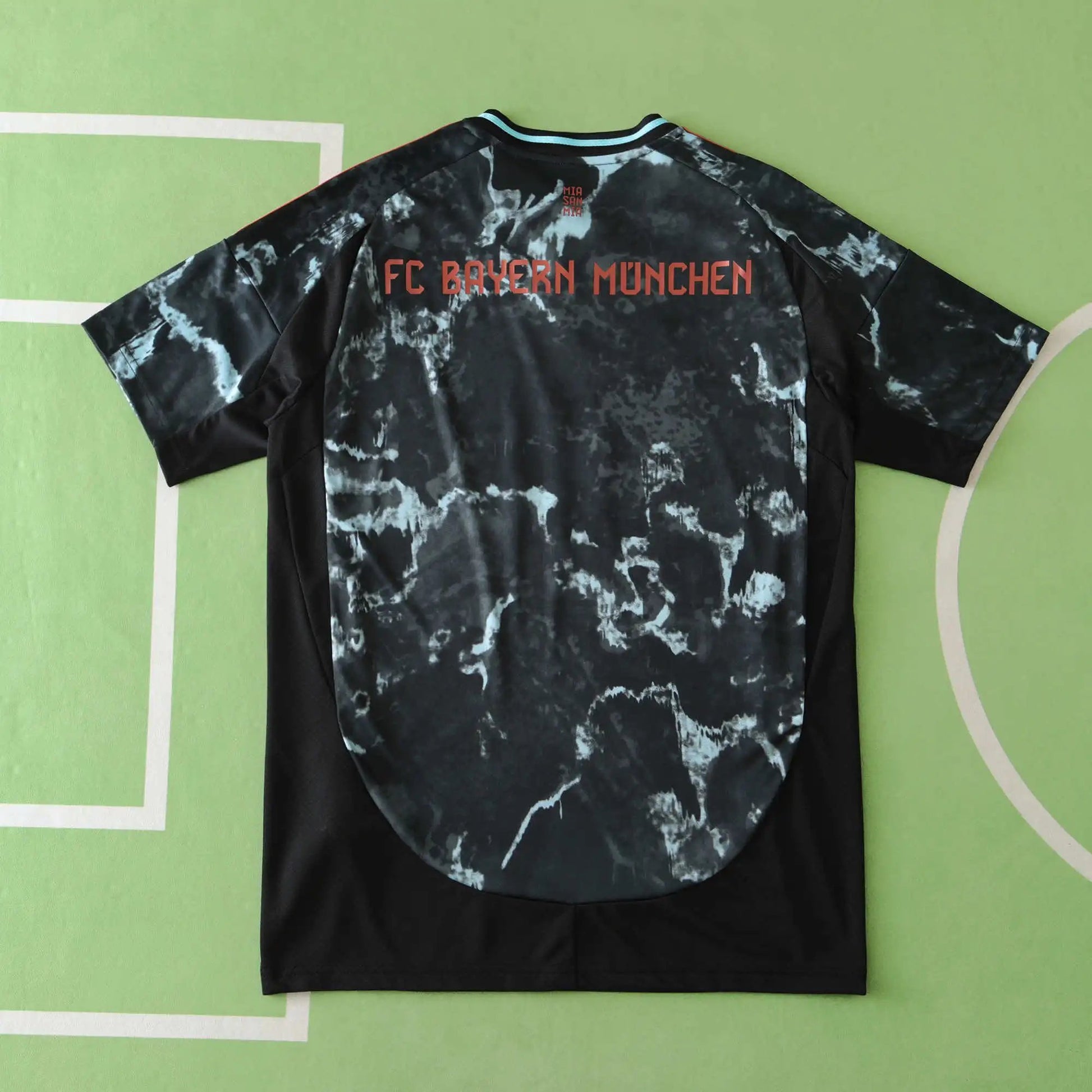 24-25 Bayern Extérieur (fan version)