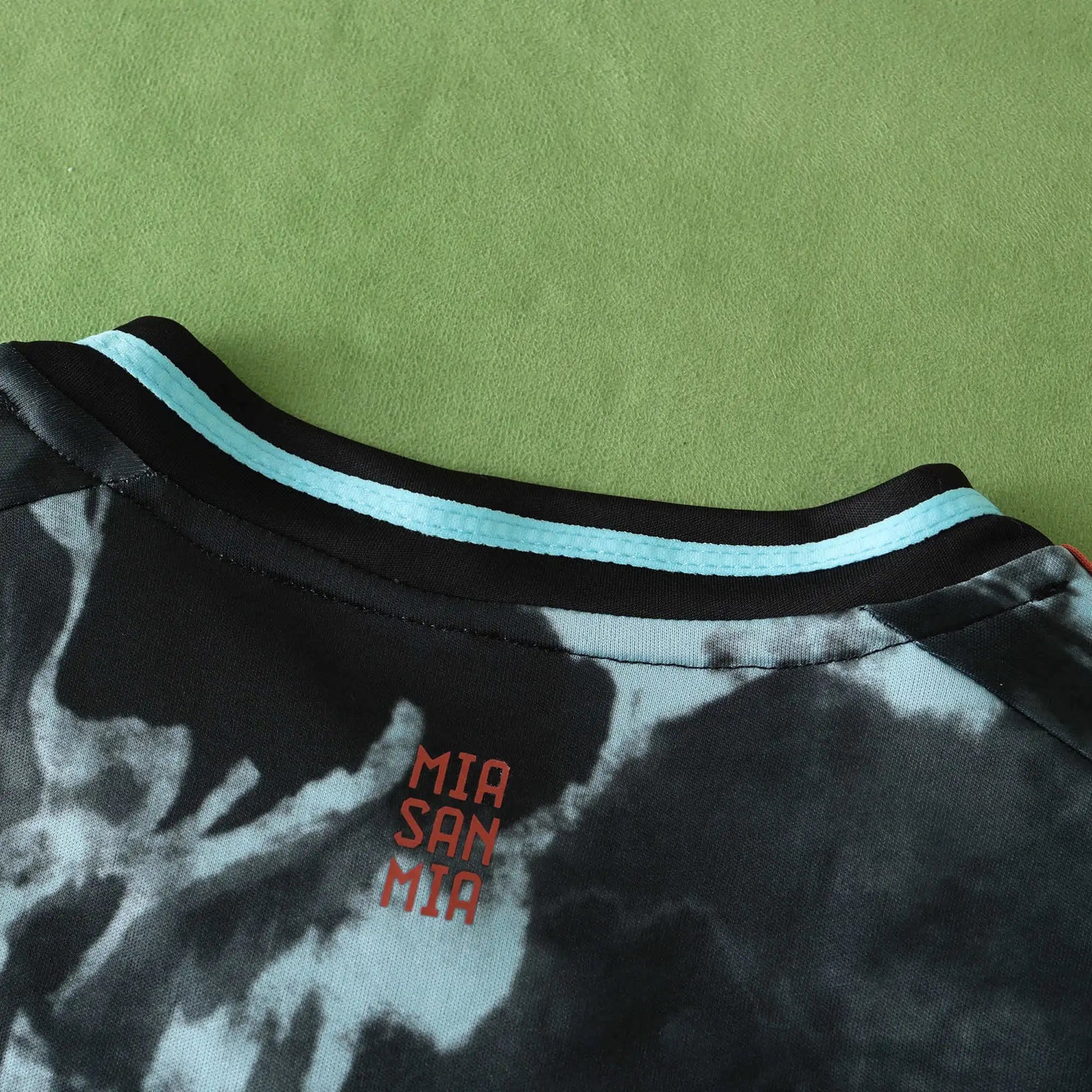 24-25 Bayern Extérieur (fan version)