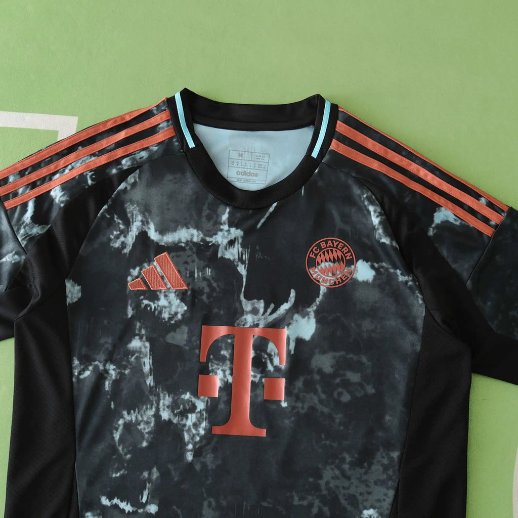 24-25 Bayern Extérieur (fan version)