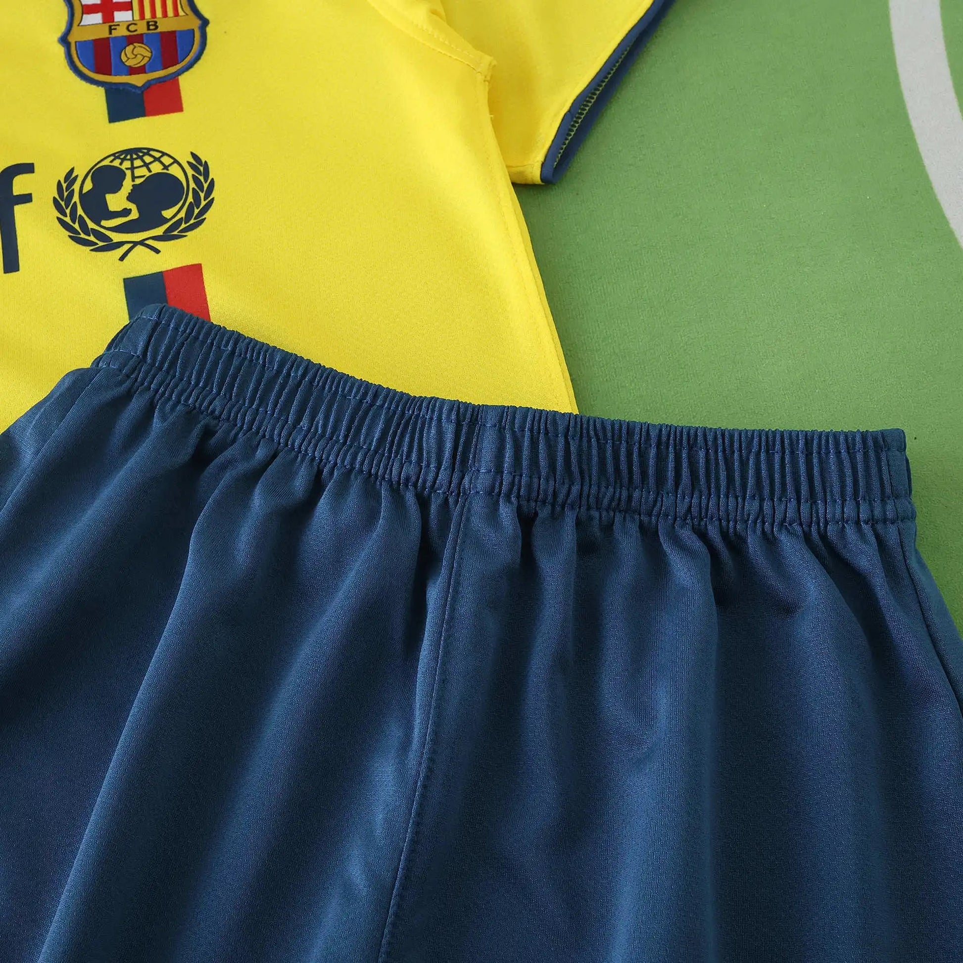 08-09 - FC Barcelone Extérieur - Coffret enfant (Édition Fan)