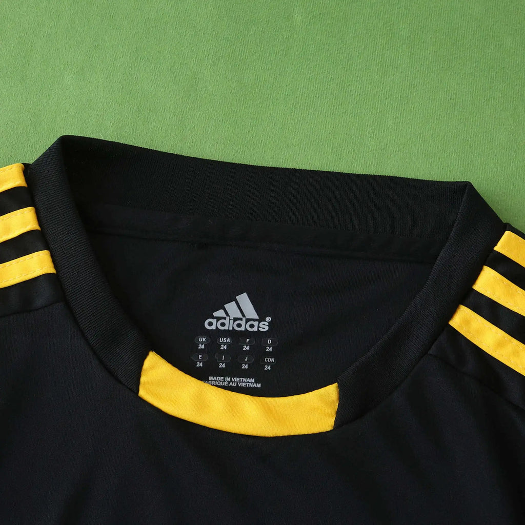 11-12 Real Madrid Gardien Noir - Coffret enfant (Édition Fan)