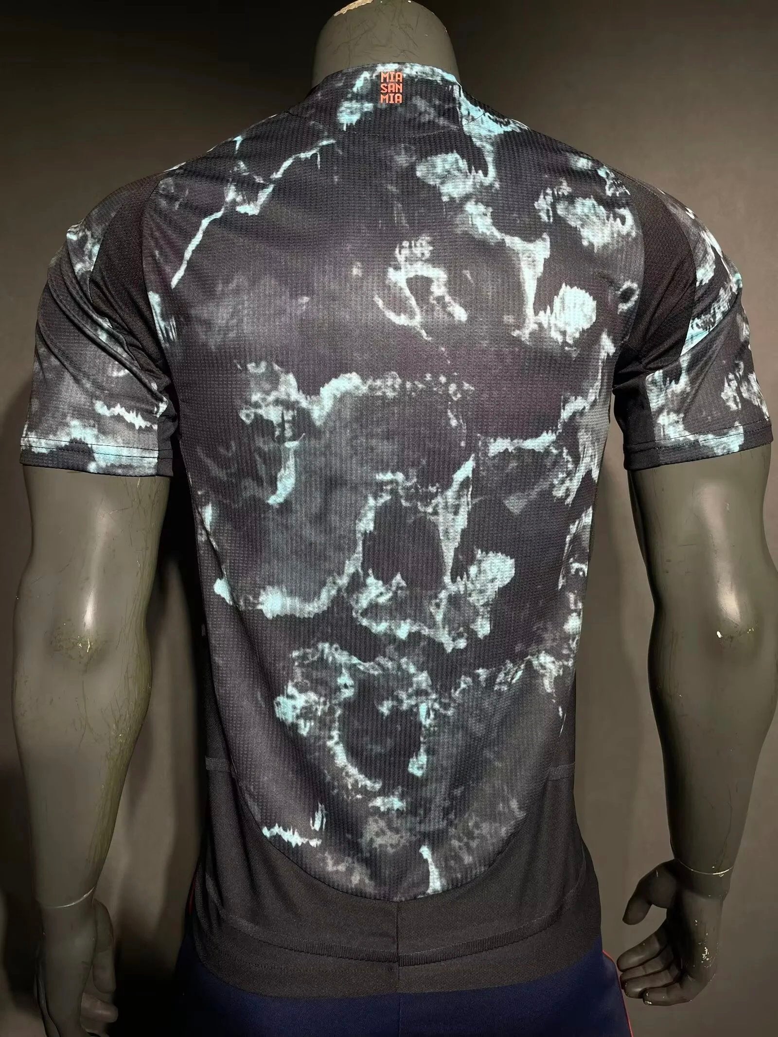 24-25 Bayern Extérieur [Player Version]