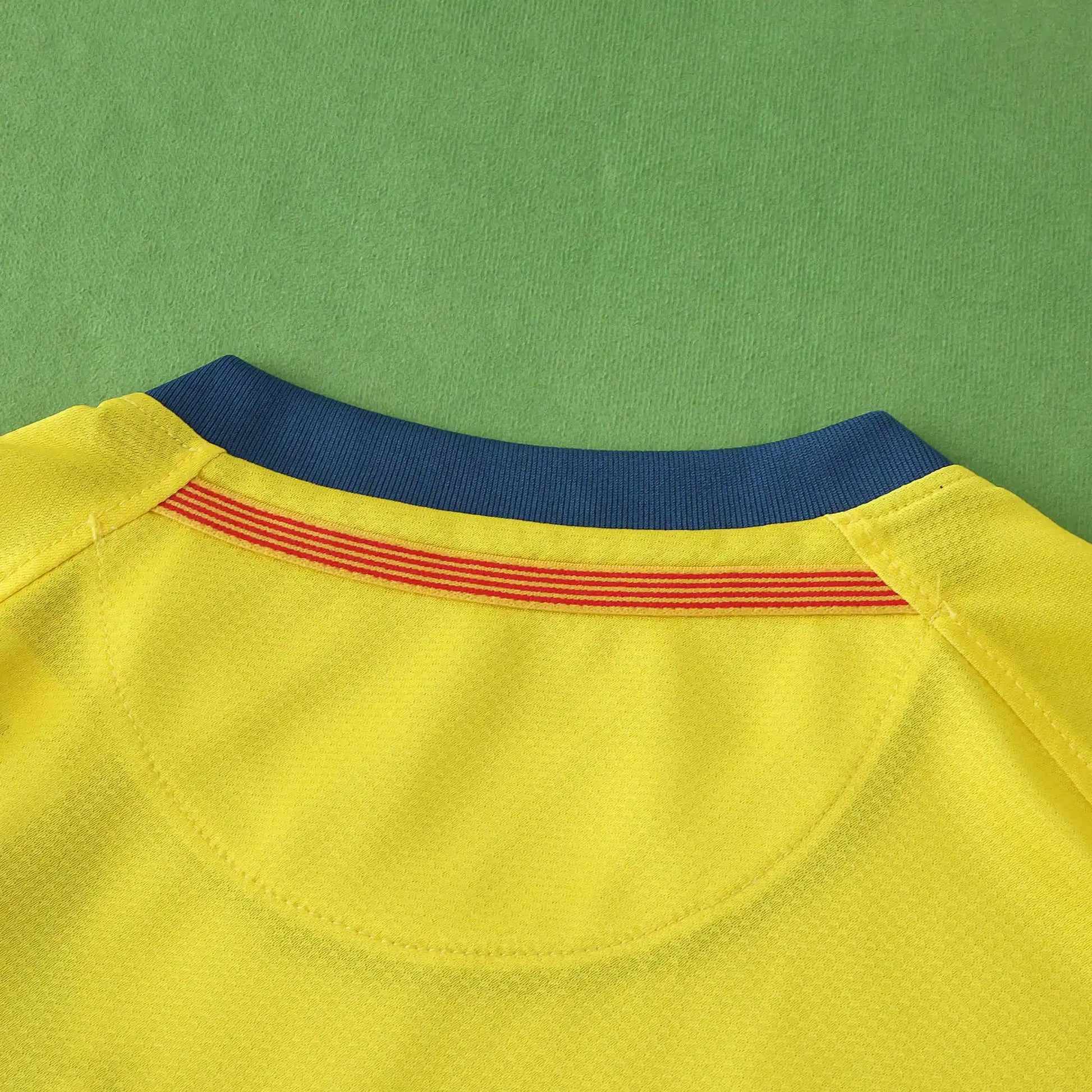 08-09 - FC Barcelone Extérieur - Coffret enfant (Édition Fan)